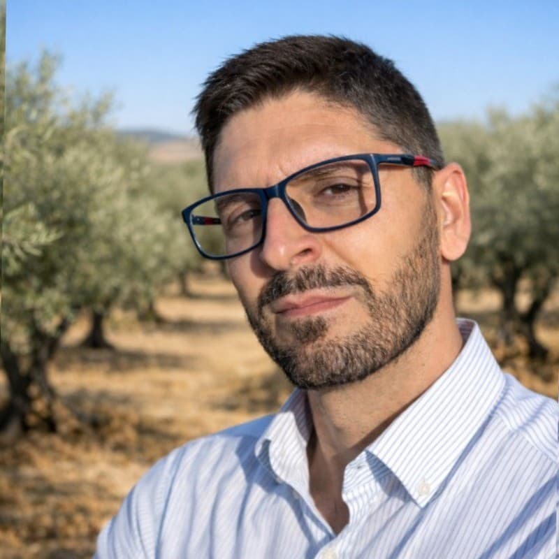 Foto Antonio Ortega en el campo
